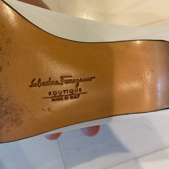 Salvatore Ferragamo women\'s shoes 8.5